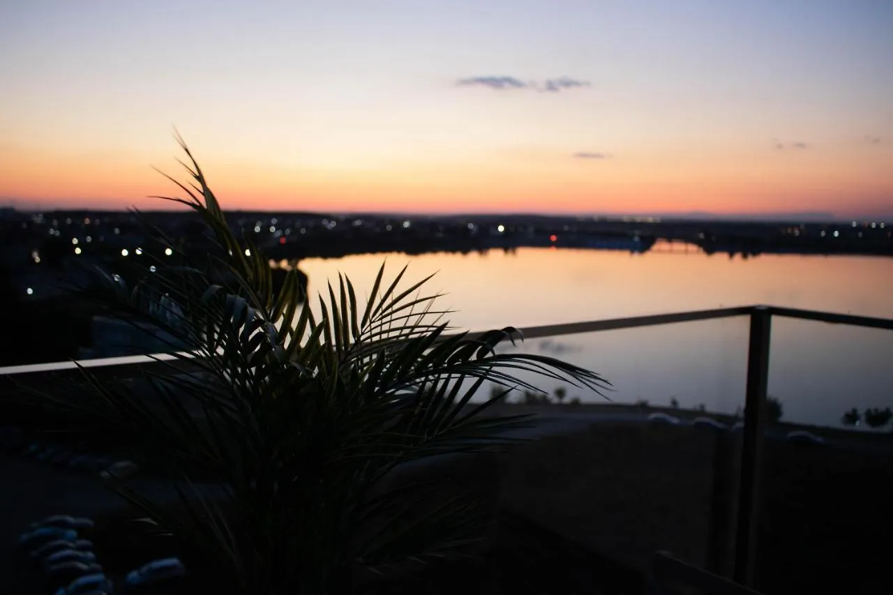 Appartamento Cozy Special Lake View Residence Bucarest