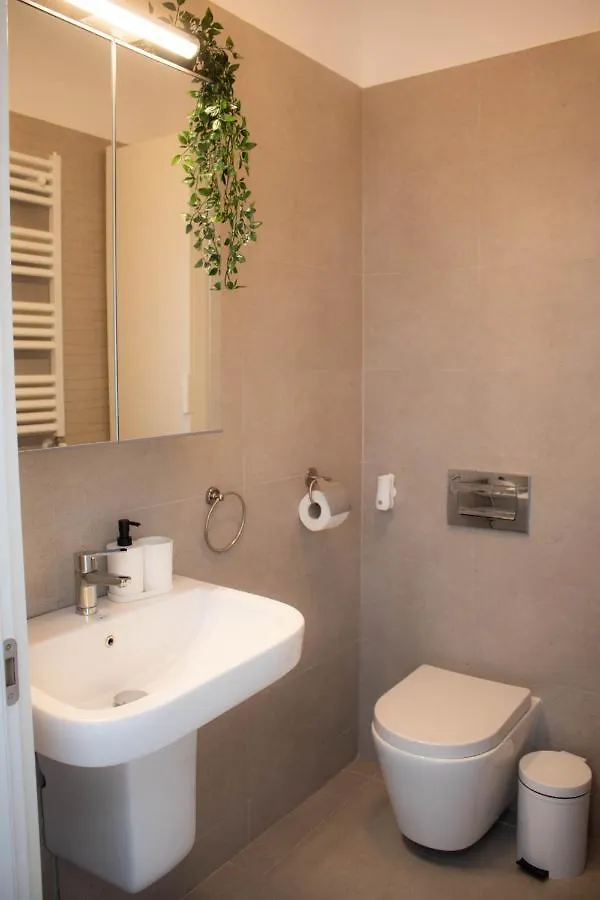 Cozy Special Lake View Residence Bucarest Romania